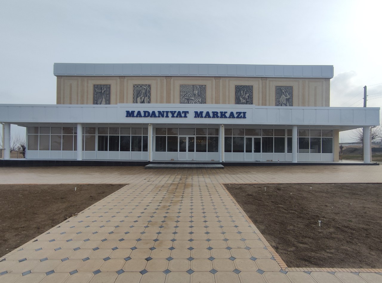 Forish tumani 32-son "Chamanzor" madaniyat markazi zali